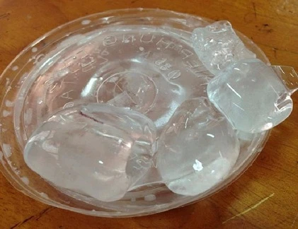 Kinh hoàng hàng quán dùng đá ướp thi hài giải khát 