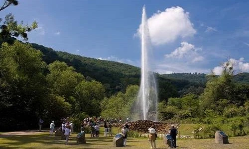 Những mạch nước phun trào đẹp tuyệt mỹ trên thế giới