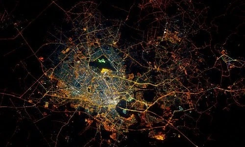 Ngắm TPHCM Việt Nam đẹp tuyệt mỹ trong ảnh chụp từ vũ trụ