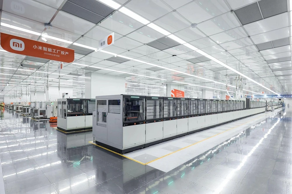 Bên trong nhà máy Xiaomi sản xuất smartphone chỉ 6 giây