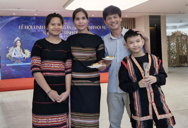 Các nghệ nhân Ba Na, J'Rai sẽ trình diễn cồng chiêng tại lễ hội hh.jpg