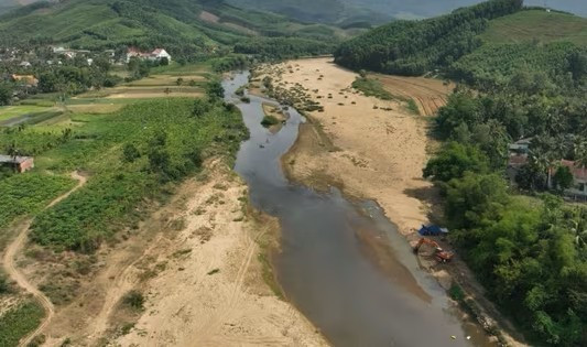 Khoáng sản cát ở huyện Hoài Ân - tỉnh Bình Định. Ảnh CTV khai-thac-cat-bd.jpg