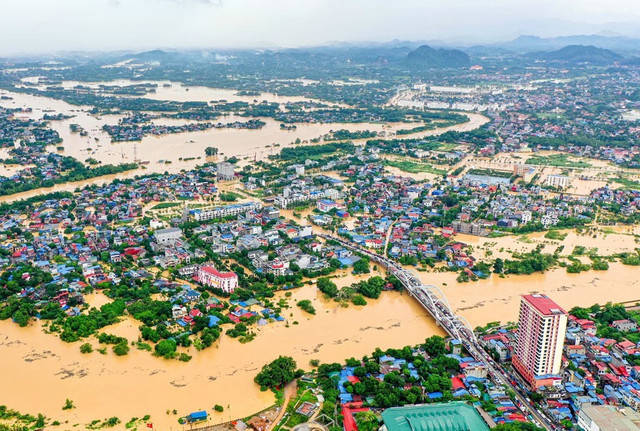 Lũ đã khiến trung tâm tỉnh Thái Nguyên chìm trong biển nước. thai-nguyen.jpg