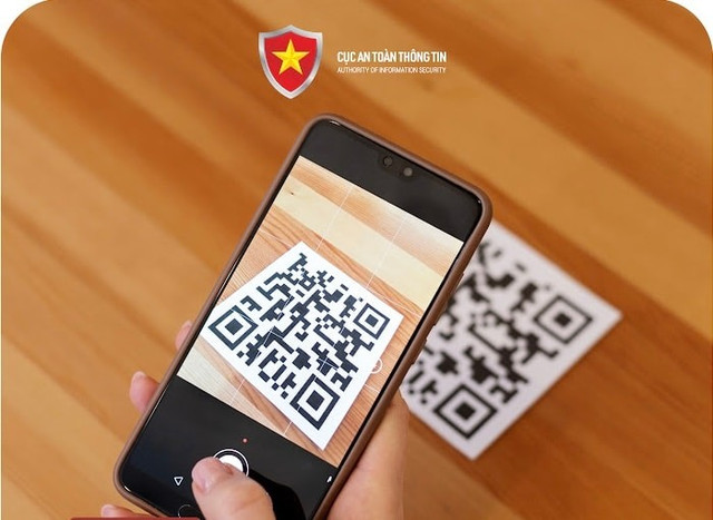 Cục An toàn thông tin (Bộ Thông tin và Truyền thông) khuyến cáo người dân nâng cao cảnh giác khi bắt gặp các tin nhắn, Email hoặc các bài đăng chứa đựng mã QR. (ẢNH: CATTT) qr-2.png