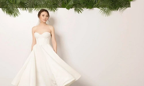 Đàm Thu Trang hóa cô dâu đẹp ngây ngất trước khi lên xe hoa