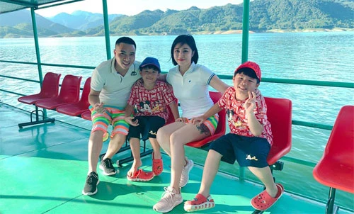 Sau những ồn ào đời tư, cuộc sống của MC Hoàng Linh ra sao?