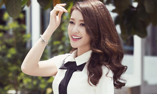 Á hậu Huyền My đẹp thôi miên trong bộ ảnh mới