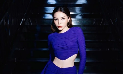 Kỳ Duyên khoe body đẹp phát hờn sau 9 năm đăng quang