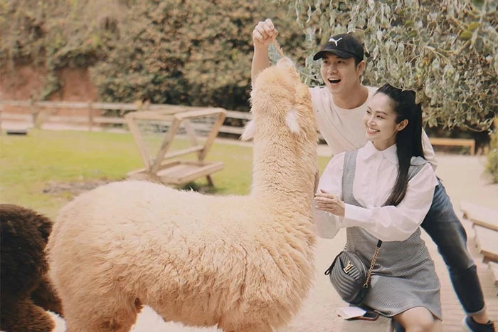 MC Thùy Linh và chồng trẻ ngọt ngào kỷ niệm 3 năm ngày cưới