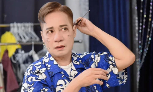 Chân dung Minh Nhí ngồi ghế nóng Thách thức danh hài mùa 7