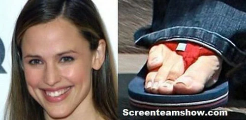 Những bộ phận kỳ dị trên cơ thể các ngôi sao