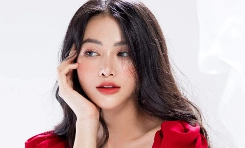 Hoa hậu Trái đất Phương Khánh ra sao sau 2 năm đăng quang?