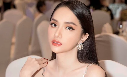 Hương Giang thần thái sang chảnh, ngày càng gợi cảm hút mắt