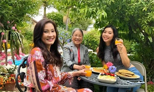 Cuộc sống của nghệ sĩ Hồng Đào tại Mỹ 