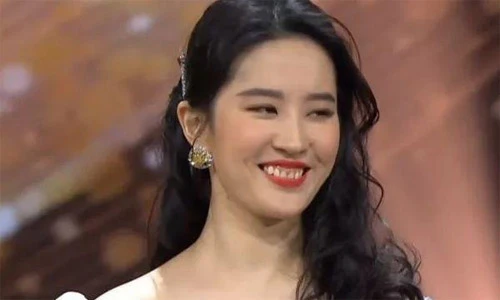 Soi điểm yếu chết người của “thần tiên tỷ tỷ” Lưu Diệc Phi