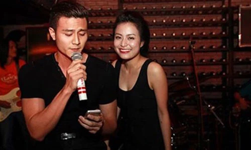 Loạt ảnh thân thiết của Hoàng Thùy Linh và Vĩnh Thụy