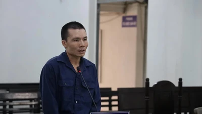 Mang dao đi đòi nợ, nam công nhân lĩnh án 10 năm tù giam