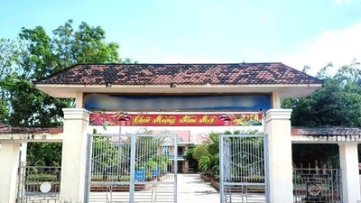 Hiệu trưởng ở Gia Lai gửi ảnh nhạy cảm, bị kỷ luật