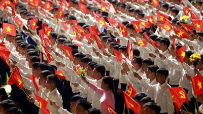 Toàn cảnh Lễ sơ duyệt cấp nhà nước diễu binh, diễu hành A80