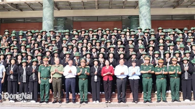 Lãnh đạo tỉnh Đồng Nai thăm, động viên, tặng quà lực lượng A80