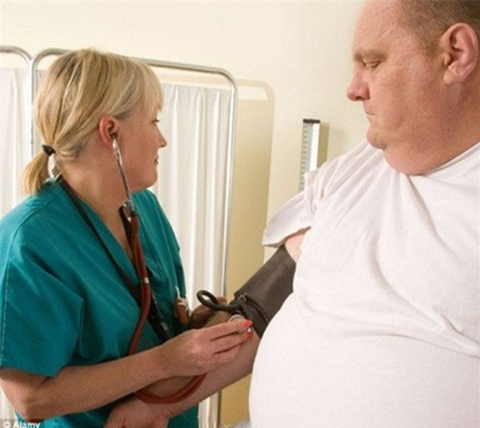 Nhưng có nhiều ý kiến cho rằng, sự nhạy cảm tăng lên đối với các hormone nam, sự đề kháng insulin và viêm sưng trong các tế bào máu ảnh hưởng tới cả tóc và tim ở người. Tuy nhiên, nam giới vẫn có thể cứu vãn bằng một lối sống lành mạnh để giữ cho trái tim khỏe mạnh. Ảnh: Bottomlineinc.