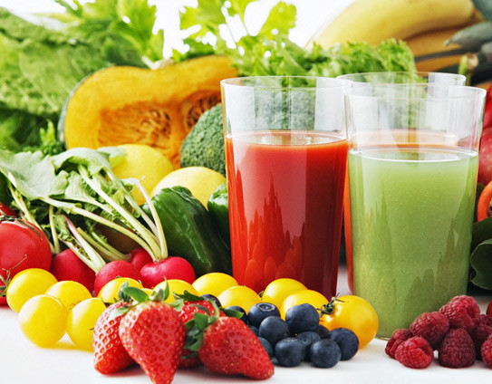 Nước ép rau củ và sinh tố trái cây các loại là thức uống không thể thiếu trong thực đơn hàng ngày của nữ ca sĩ để duy trì nét đẹp tươi trẻ của mình. Ảnh: Internet.