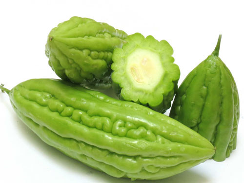 Đối với những phụ nữ bị tử cung ngả sau, tử cung có sẹo, nạo phá thai nhiều lần hay tiền sử sinh non tốt nhất nên tránh xa mướp đắng. Vì vị đắng của mướp đắng có thể kích thích dạ dày và dạ con co bóp nên ăn quá nhiều mướp đắng khi mang thai sẽ gây ra những nguy hiểm khó lường, có thể là nguyên nhân sảy thai, sinh non cho những phụ nữ có tử cung ngả sau, tử cung có sẹo hoặc đã nạo phá thai nhiều lần.