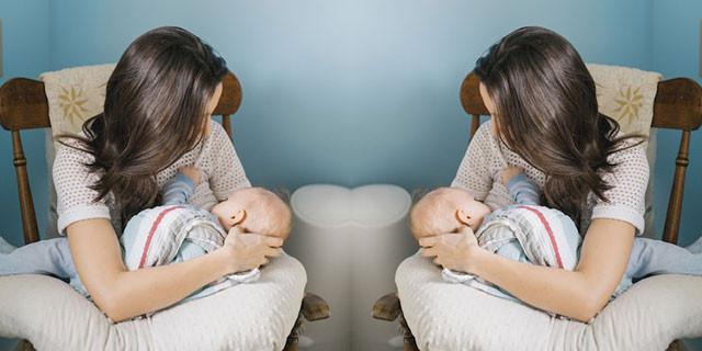5. Chọn loại áo ngực phù hợp, tiện lợi. Rất nhiều bà mẹ thích sử dụng kiểu áo ngực thể thao co giãn thay vì sử dụng loại chật khác vì nó giúp việc kéo áo ra dễ dàng hơn. Tốt nhất bạn nên tập dần ở nhà với việc kéo áo ngực này sao cho khéo léo trước khi ra khỏi nhà.
