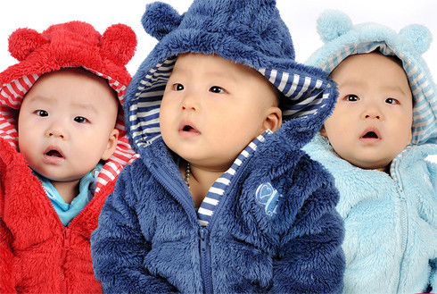 Chăm sóc bé trong mùa đông, các mẹ cần phải cẩn thận hơn bởi nhiệt độ lạnh có thể gây ra nhiều bệnh cho bé. Ảnh: Babo.vn.