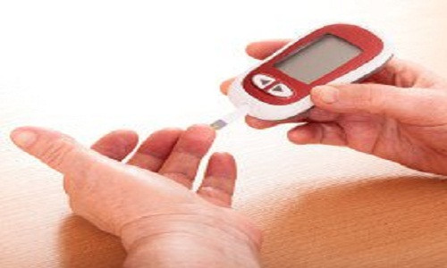 4. Trợ giúp kiểm soát hoặc ngăn chặn bệnh tiểu đường Theo Viện Y tế quốc gia, có một số nghiên cứu hấp dẫn cho thấy rằng uống silymarin, các hóa chất chính được tìm thấy trong cây kế sữa, cùng với điều trị thông thường có thể giúp kiểm soát các triệu chứng của bệnh tiểu đường bằng cách giúp kiểm soát đường huyết. Ảnh: Draxe.