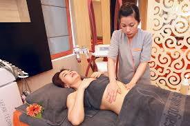 Điểm huyệt và massage vốn là phương pháp truyền thống của người Trung Quốc dựa trên khái niệm về năng lượng khắp cơ thể. Kỹ thuật này hoạt động trên một số điểm được kết nối với một số cơ quan chính.