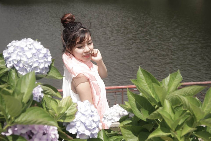 Để có những chuyến đi du lịch an toàn và bổ ích này, bà mẹ trẻ 9X cho biết, tất cả là nhờ sự đồng hành và chăm sóc của ông xã, đặc biệt là việc chuẩn bị một sức khỏe tốt cho mình.