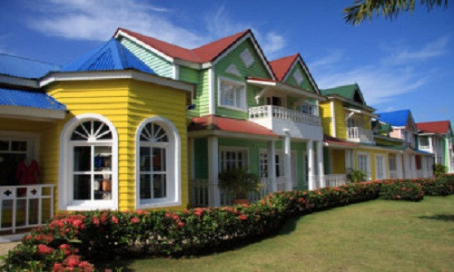 Cộng hoà Dominica. Trái ngược hẳn với các bà mẹ ở Đan Mạch, ở Dominica, trẻ nhỏ hiếm khi được đưa ra khỏi nhà. Các bậc cha mẹ luôn cố gắng hạn chế để con tiếp xúc với các yếu tố bên ngoài vì họ cho rằng điều này không tốt cho sức khỏe và sự phát triển của trẻ nhỏ.