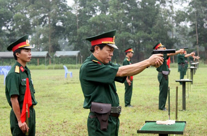 Trung Quốc đã sao chép súng lục TT-33 với tên gọi Type 54. Những năm chiến tranh Việt Nam, họ đã viện trợ cho quân đội Việt Nam loại súng này. Quân đội Nhân dân Việt Nam gọi nó là K54.