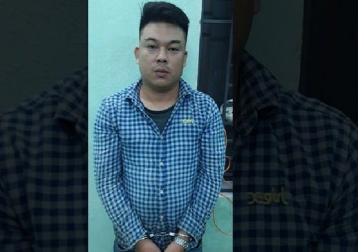Khởi tố nam thanh niên cầm rựa chém người phụ nữ cùng thôn nguy kịch: Ngày 11/11, Công an tỉnh Quảng Nam cho biết vừa khởi tố bị can, bắt tạm giam đối với Trần Thanh Long (29 tuổi, trú thôn 1, xã Trà Giang, huyện Bắc Trà My) để điều tra về hành vi Giết người. Chiều 8/11, Trần Thanh Long đang chạy xe máy thì thấy bà Nguyễn Thị Như Th. (62 tuổi, trú cùng thôn) đang ngồi trong một quán bán trái cây. Nhớ lại trước đây từng mâu thuẫn với bà Th., Long về nhà lấy cây rựa rồi lao vào chém bà Th. Sau khi bị Long chém, bà Th. được đưa đi cấp cứu trong tình trạng nguy kịch.