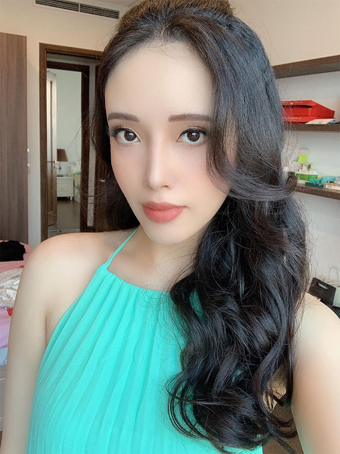 Các nét trên khuôn mặt Mai Ngọc Phượng đều đẹp và hài hòa.