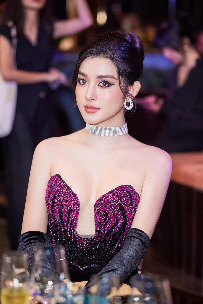 Huyền My giành danh hiệu Á hậu 1 Hoa hậu Việt Nam 2014. Cô sở hữu nhan sắc "ngây thơ, trong sáng" cùng chiều cao nổi bật 1m74.