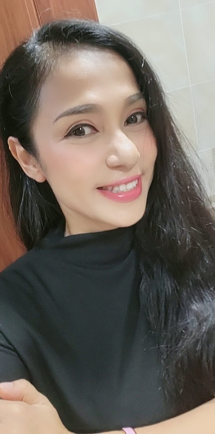 Hiện tại, dù đã ở tuổi 52, Việt Trinh vẫn giữ được sắc vóc tươi trẻ, mặn mà và không có nhiều sự khác biệt so với thời thiếu nữ. Ảnh: FB Trần Việt Trinh