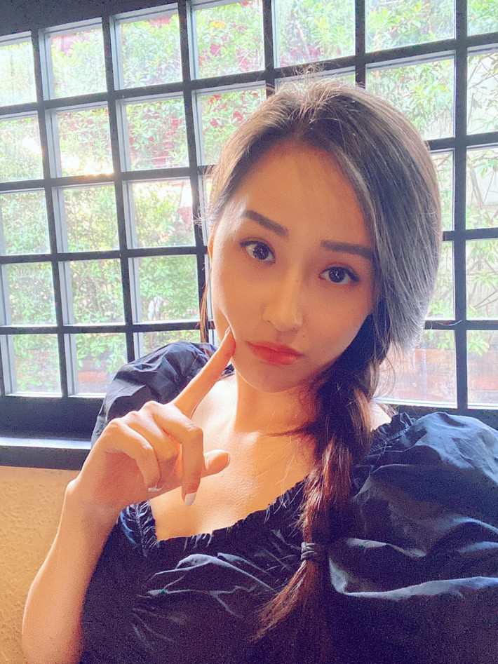 Hoa hậu Mai Phương Thúy tự nhận: "Gương mặt vàng trong làng ăn vạ…". Ảnh: FB Mai Phuong Thuy