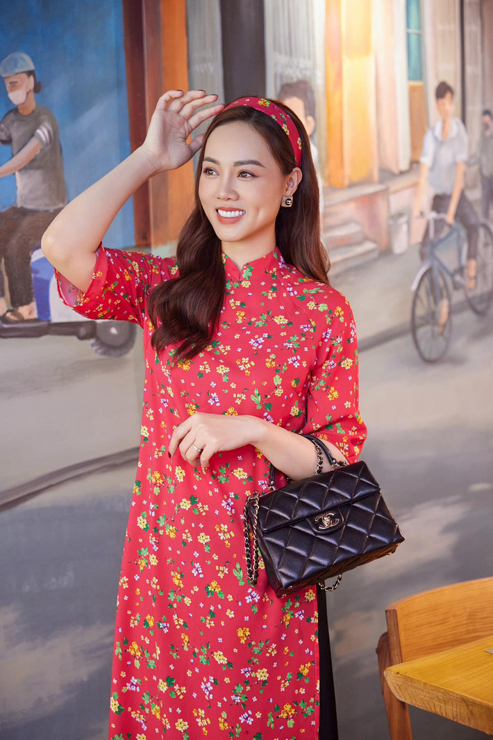 Mới đây nhất, vợ NSND Công Lý - Ngọc Hà đăng tải bài viết dài kể về hành trình khó khăn của hai vợ chồng.