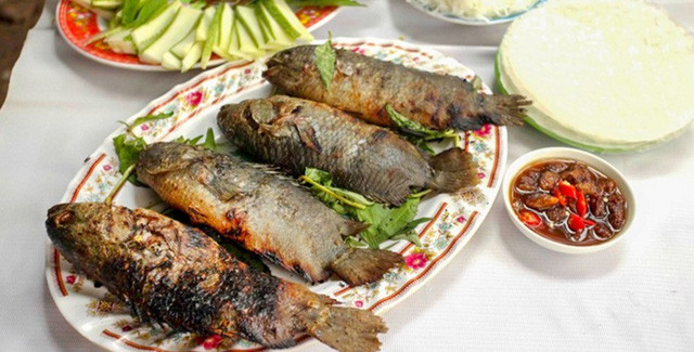 Trong y học cổ truyền, thịt cá rô đồng có vị ngọt, tính bình, tác dụng bổ khí huyết, ích tỳ vị, rất tốt cho người khí huyết suy, cơ thể suy nhược, tỳ vị yếu, ăn uống không tiêu. Ảnh: Gia đình & Xã hội