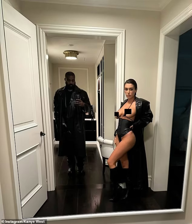 Mới đây trên trang cá nhân, rapper Kanye West đăng loạt ảnh vô cùng táo bạo của vợ - nữ kiến trúc sư người Australia, Bianca Censori. (Ảnh: Instagram)