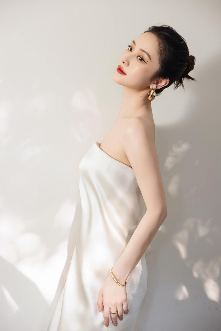 Jun Vũ cho biết bản thân muốn dành nhiều thời gian, đầu tư nhiều hơn cho công việc này, nên đã chọn cách đi học, tất cả những gì khán giả góp ý cô đều chắt lọc và tự bổ sung cho mình. Khi cảm thấy bản thân đã sẵn sàng mới quyết định trở lại và Trước giờ "yêu" là sản phẩm mở đầu cho điều này.