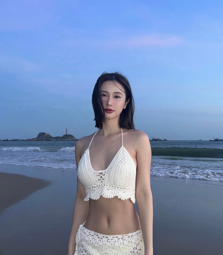 Mới nhất cô trở lại màn ảnh rộng với vai nữ chính dự án điện ảnh B4S - Trước giờ “yêu”.