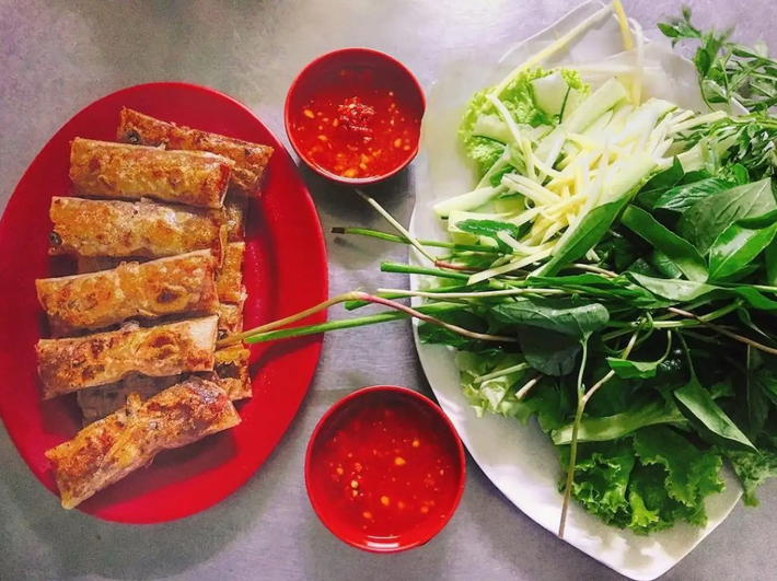 Chả lụi Hàm Tân có xuất xứ từ huyện Hàm Tân. Đây là một trong những món ăn quen thuộc của dân cư Mũi Né, Bình Thuận và cũng là món nằm trong danh sách những đặc sản mà du khách nhất định phải thử khi ghé thăm nơi đây. Ảnh: Sưu tầm