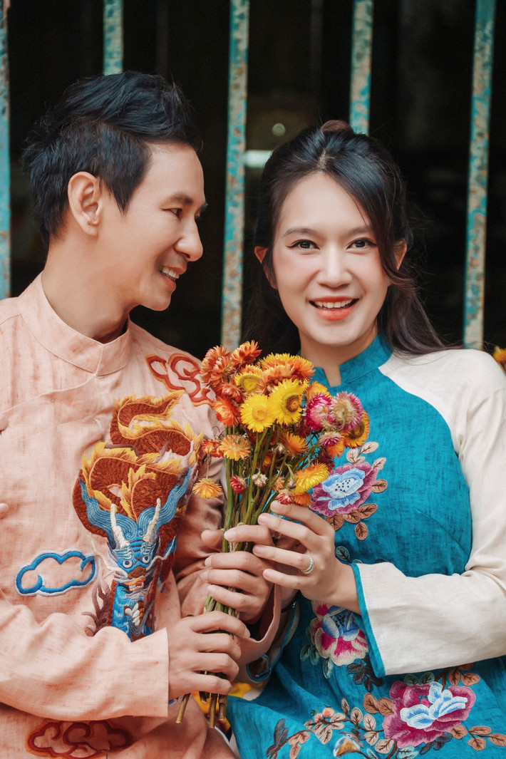 Nhiều năm kết hôn, Minh Hà luôn chứng tỏ mình là một người vợ mẫu mực, chu đáo, biết vun vén hạnh phúc gia đình và chăm lo cho chồng con.