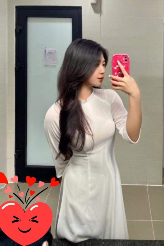 Chíp tên thật Nguyễn Phương Linh, sinh năm 2010, là con gái lớn của diễn viên Mạnh Trường.