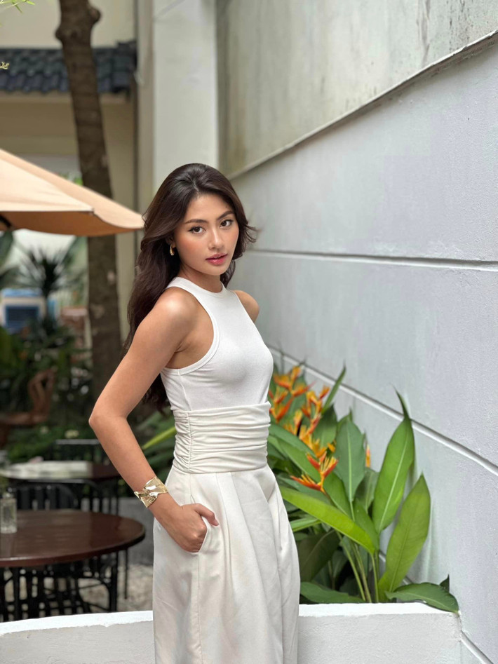 Xuân Hạnh sở hữu gương mặt thanh tú, đôi mắt to tròn và nụ cười tươi tắn. Ảnh: FB Bùi Xuân Hạnh