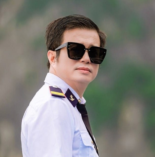 Chăm chỉ tập luyện thể thao lại sống rất nhẹ nhàng, không bon chen nên Bá Anh được khen trẻ hơn tuổi 50 rất nhiều. (Ảnh: FBNV)