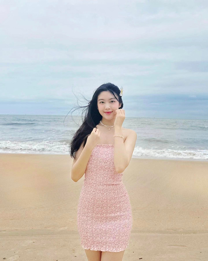 Với nhan sắc và tài năng này, con gái của MC Quyền Linh được nhiều người dự đoán sẽ trở thành một ngôi sao trong tương lai.